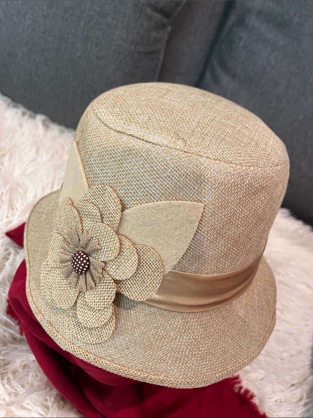 Beige Floral Trim Straw Hat for Women  BRAND NEW